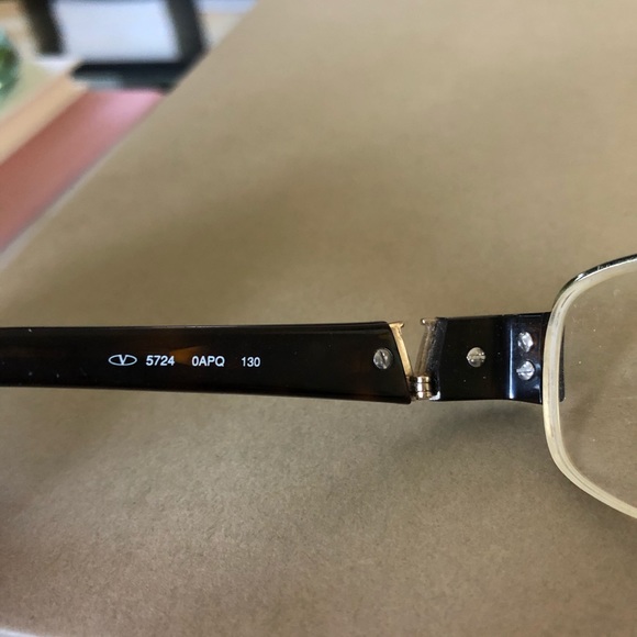 Valentino prescription eyeglasses - Picture 5 of 6